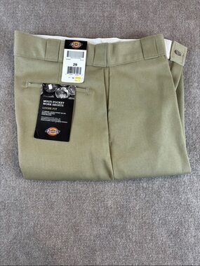 Dickies Men's Loose-Fit Multi-Pocket Skate Streetwear Work Shorts Pants in Khaki